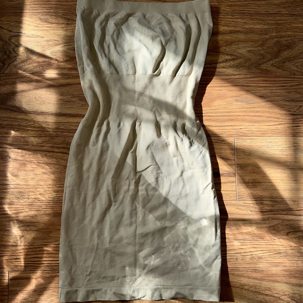 TAN FITTED SLIP DRESS - Picture 3 of 6